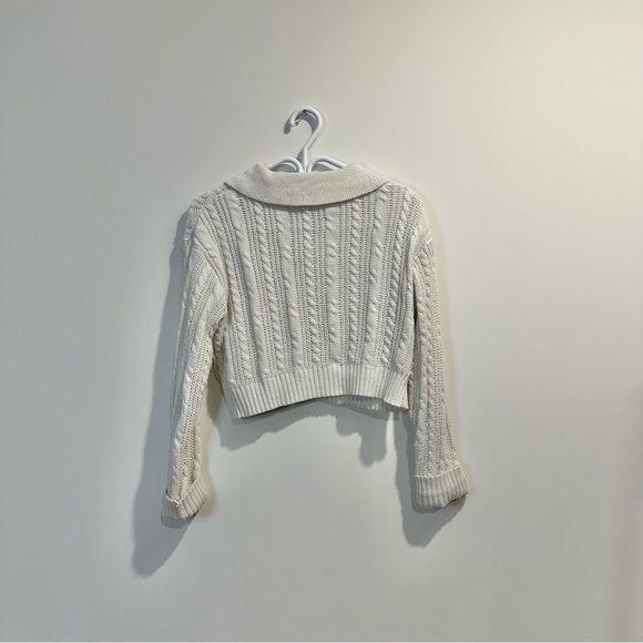 Cider | womens xsmall white cable knit cropped sweater with collar and buttons. - Picture 5 of 6